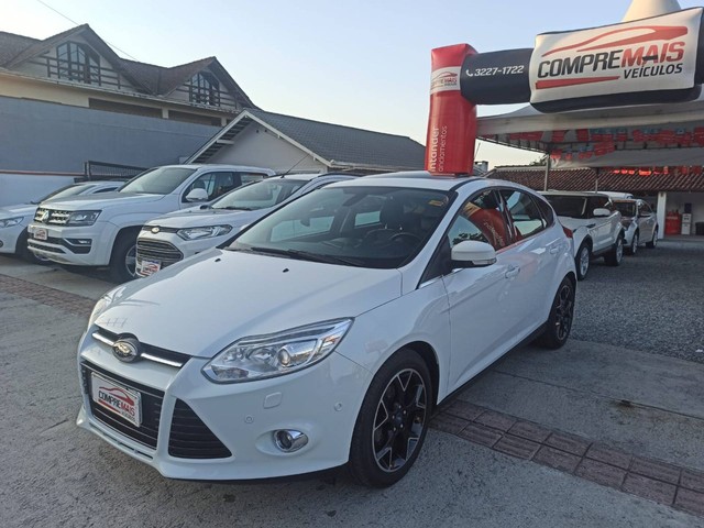 FOCUS 2015/2015 2.0 TITANIUM PLUS 16V FLEX 4P POWERSHIFT