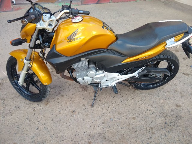 CB 300