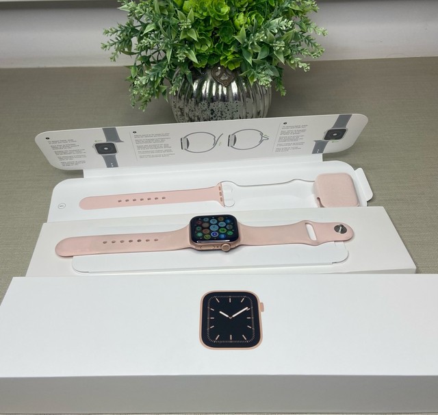 apple watch 5 40mm olx