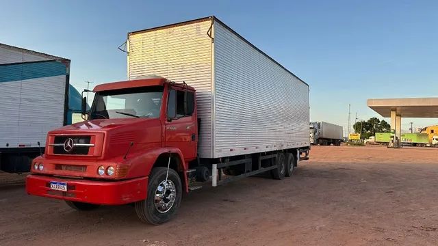 Caminhão Mercedes Benz 1620 L ano 2005   