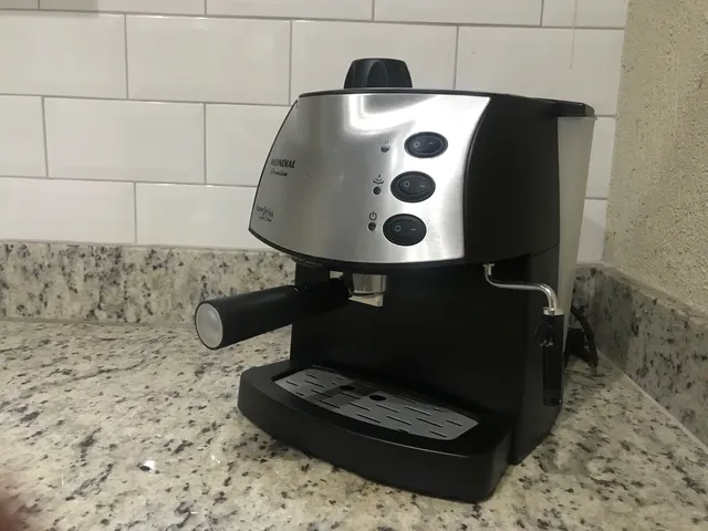 Cafeteira Elétrica Dolce Arome Inox 30 Xícaras Preto/Inox 110V - Mondial