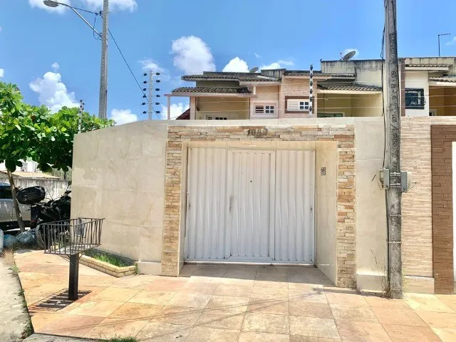 CD 127, Passaré, Casa duplex de esquina, 03 suítes, 03 banheiros, 02 vagas