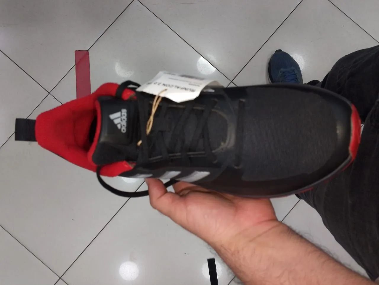 Vendo tênis adidas original zerado na caixa n37,38,39 por apenas 250 reais - Foto 2