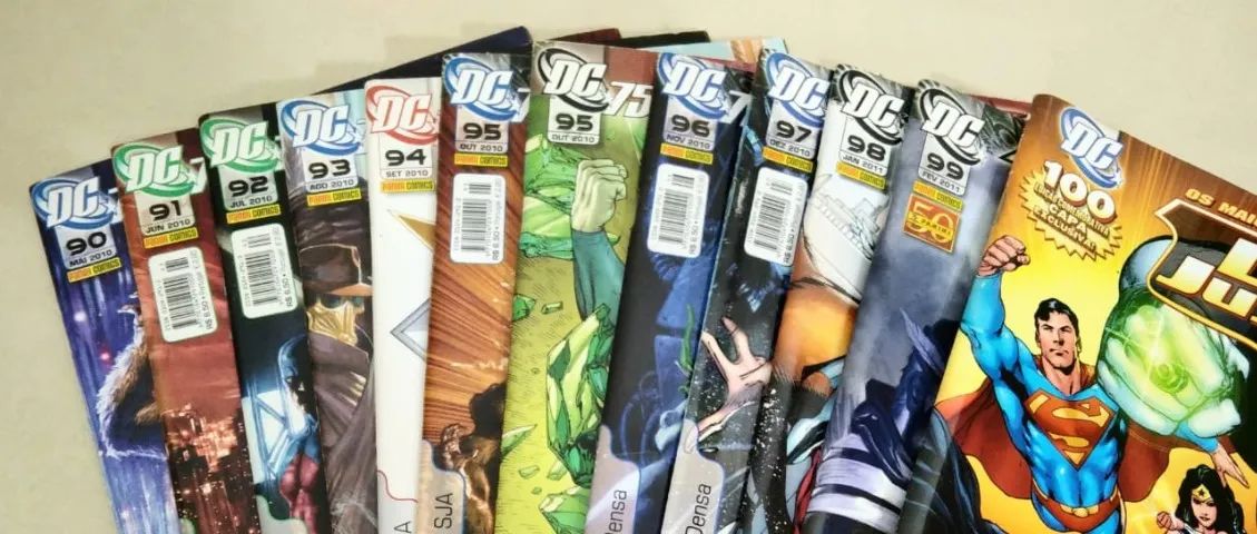 12 revistas HQs-Super Heróis Liga da Justiça - Dc' Comics, - Editora Panini,  - Foto 6