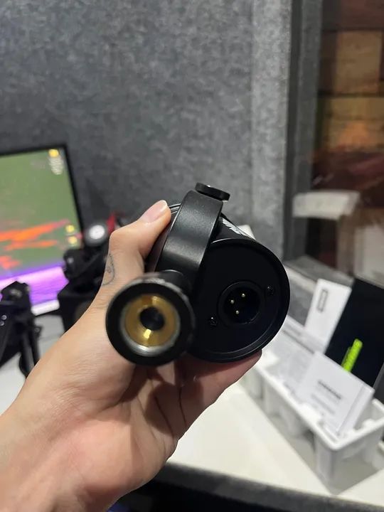 Vendo Microfone Shure MV7x (Original) - Foto 6