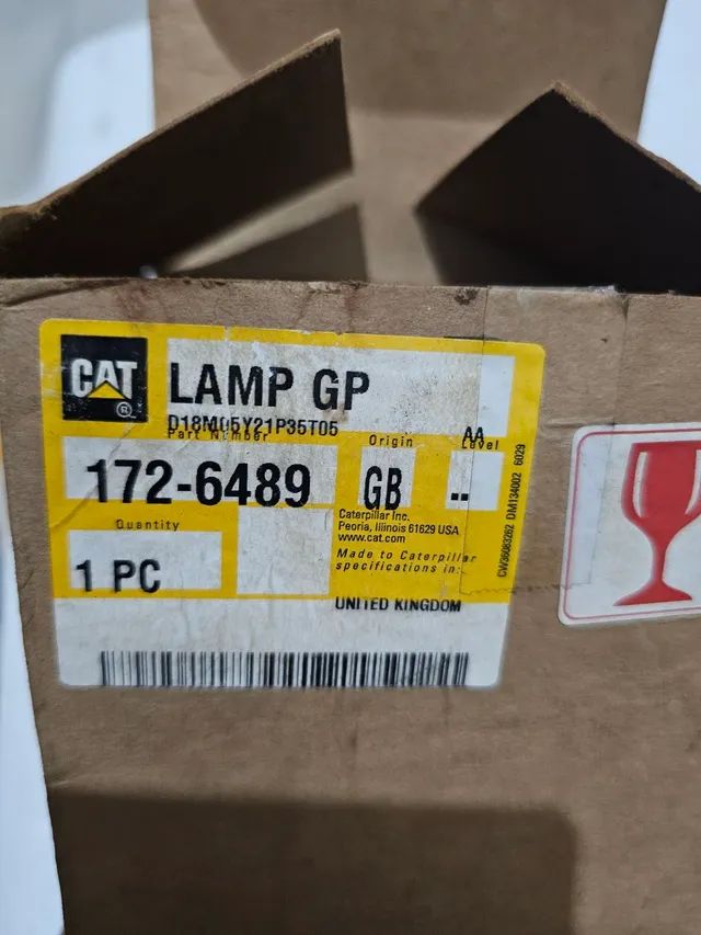 Retro escavadeira caterpillar lanterna traseira nova original 1726489 - Foto 4