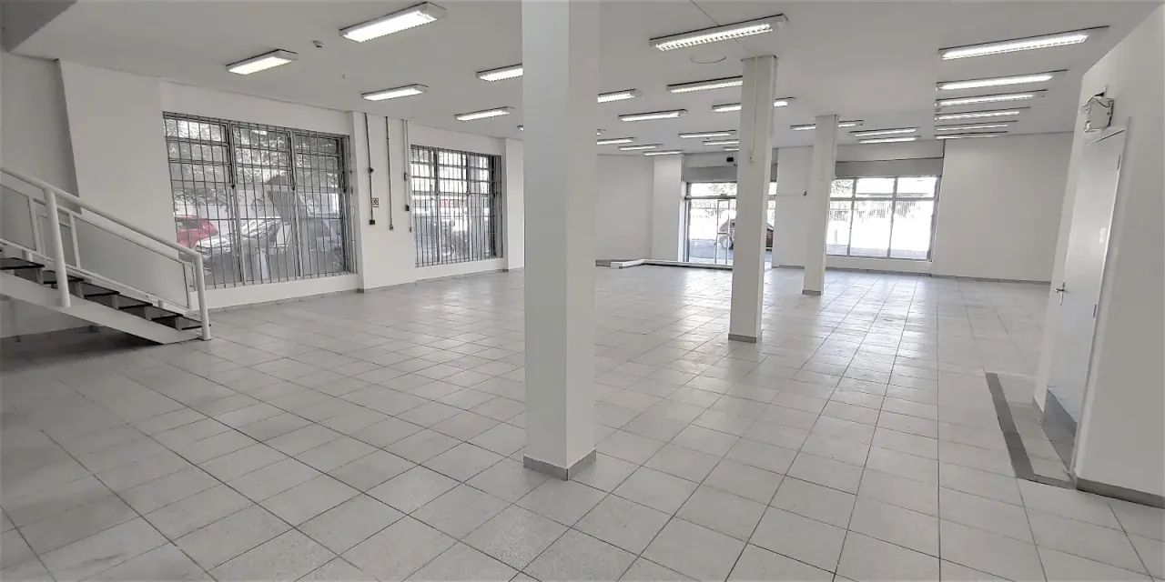 Loja Comercial para Alugar com 550m² no bairro Farroupilha . Excelente localização! Área ú - Foto 5