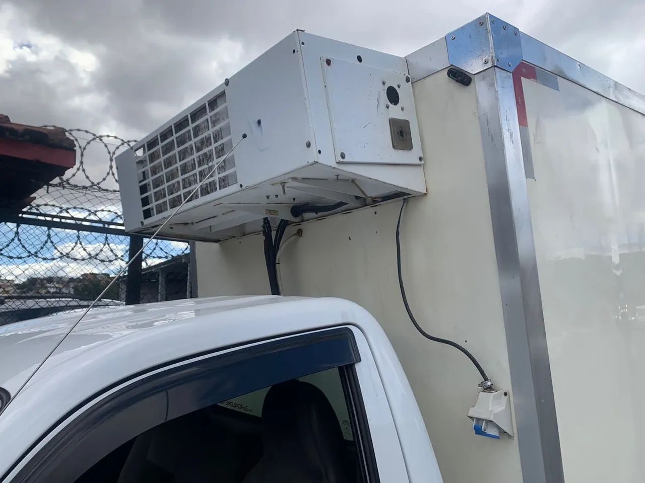 Hyundai HR - TCI 2.5 Diesel REFRIGERADO 88.000km APENAS - Foto 7