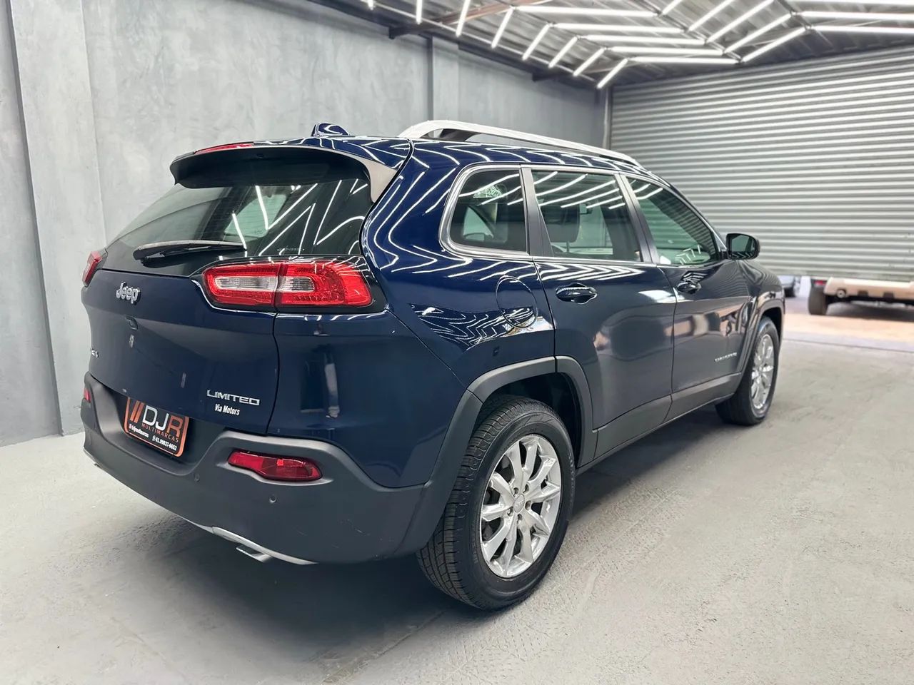 Jeep Cherokee - Foto 4