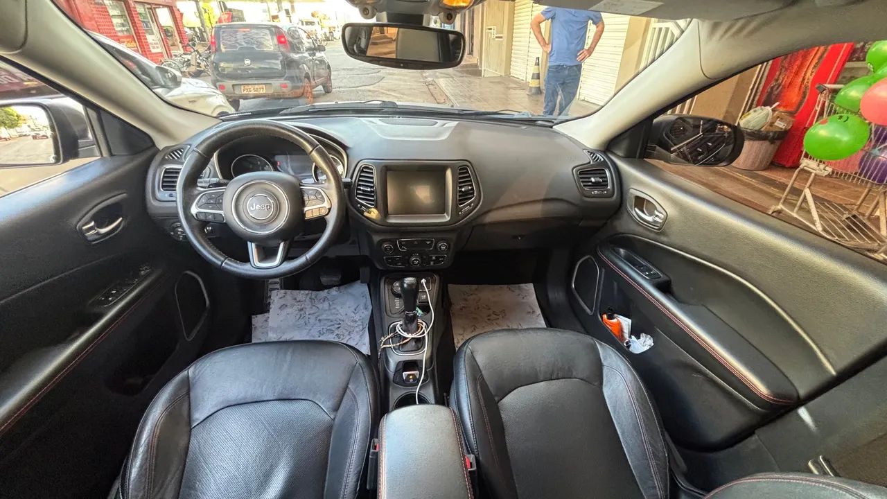 Vendo compass trailhawk 