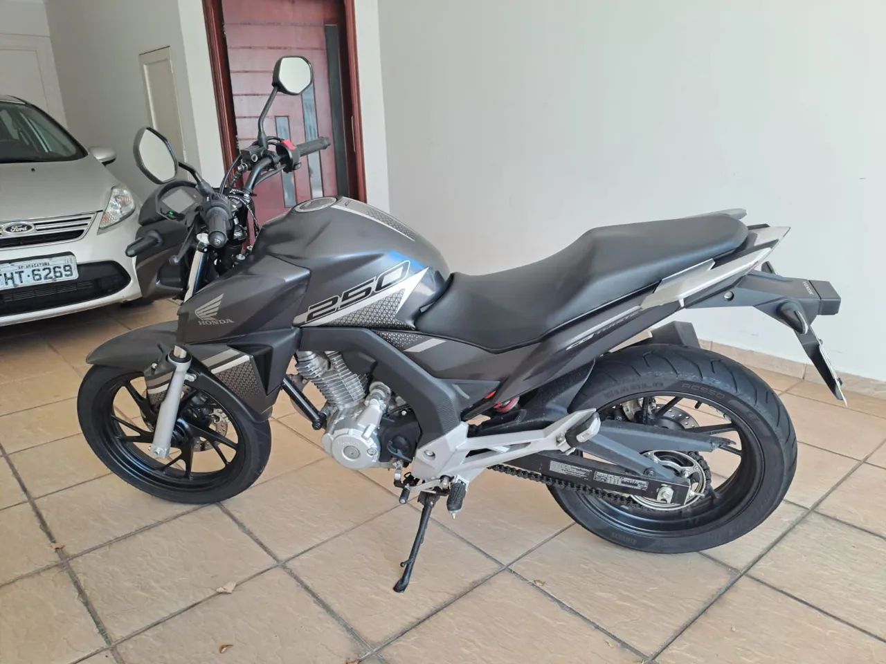 Honda CB TWISTER 250F 2022 - Impecável
