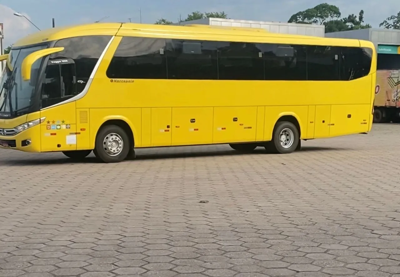 Ônibus G7 1050