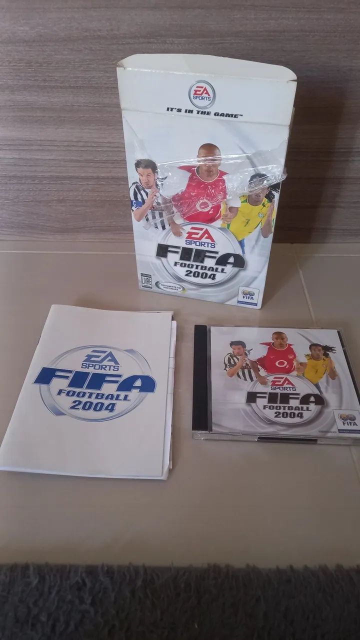 FIFA FOOTBALL 2004 PC