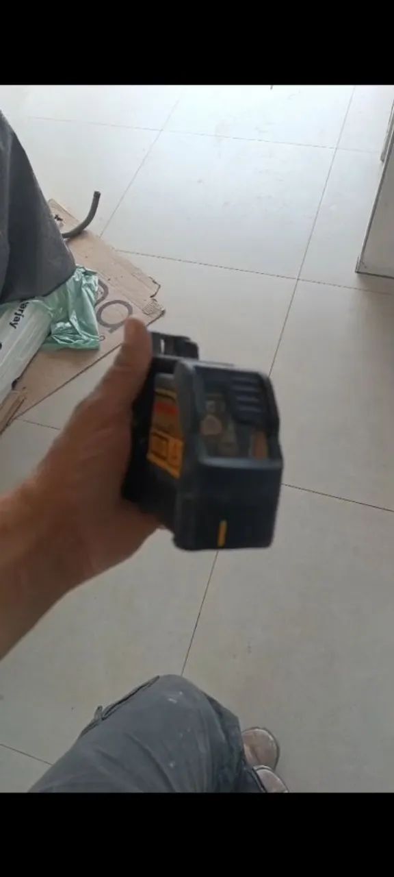Nível a laser Dewalt com carregador Duracell  - Foto 4