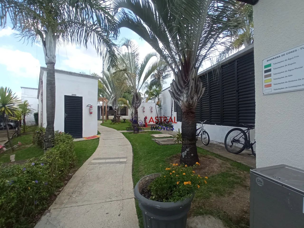 Apto MOBILIADO para aluguel possui 50 m² com 2 quartos no Jardim America - Foto 9