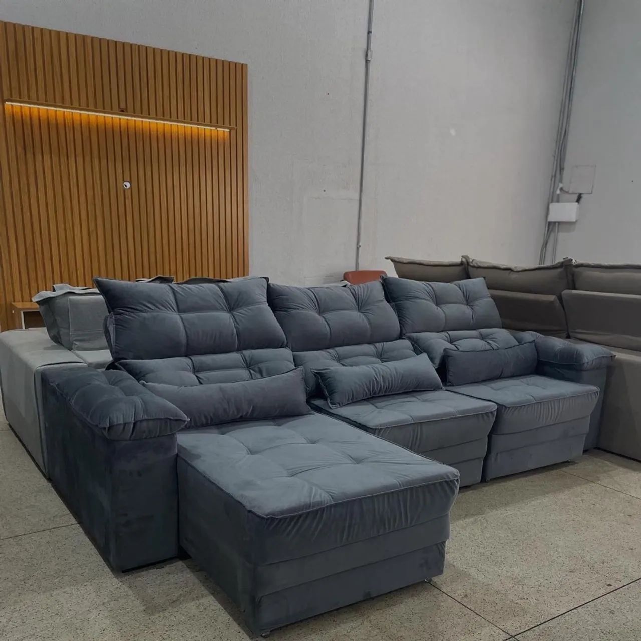 Sofá retrátil e reclinável 2,90 molas ensacadas  - Foto 4