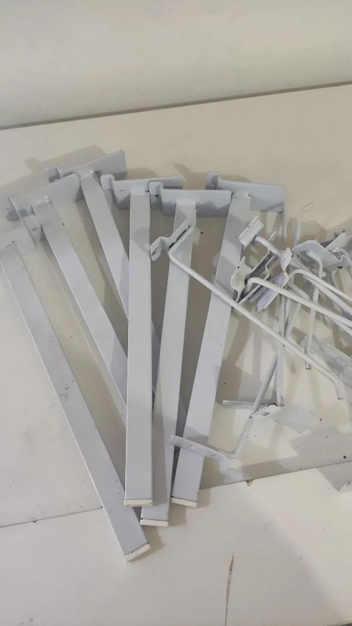 Ganchos/ Parede canelatario 