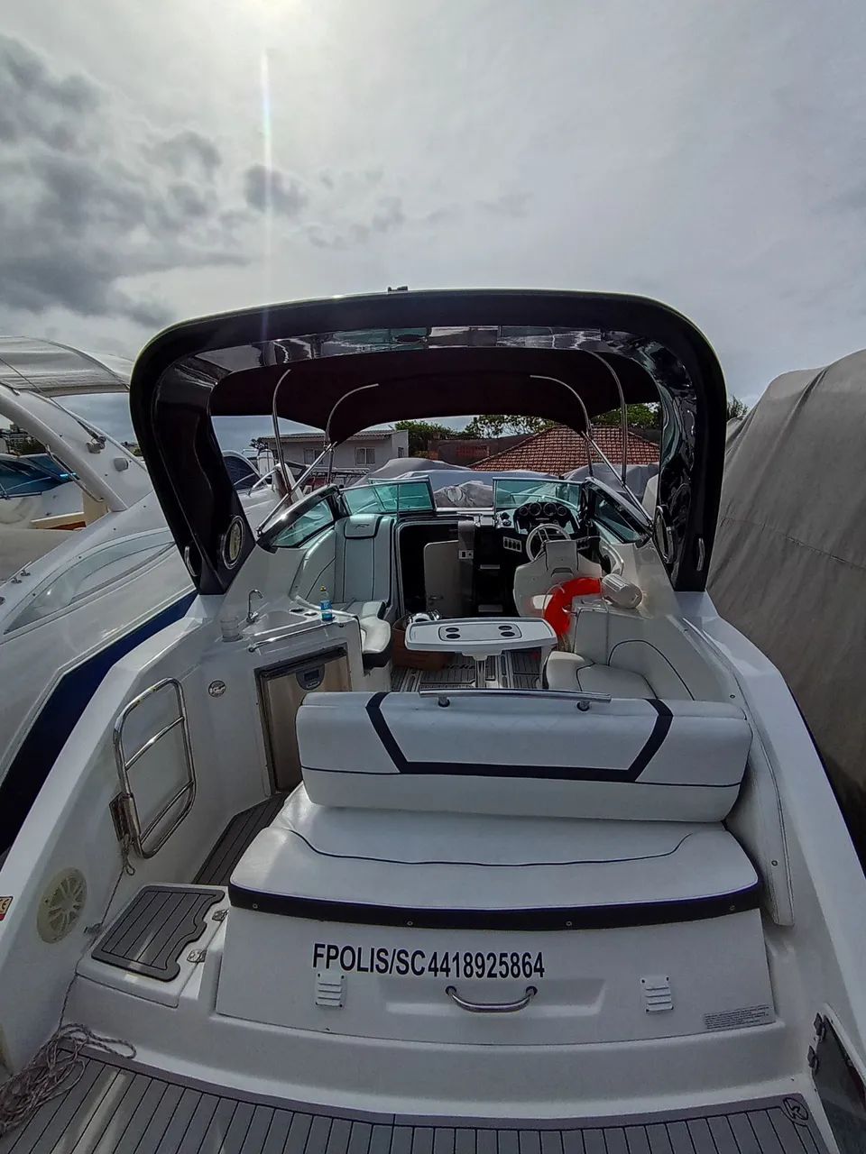 Lancha Focker 272 Cab 2020 + Mercruiser 6.2L 300Hp