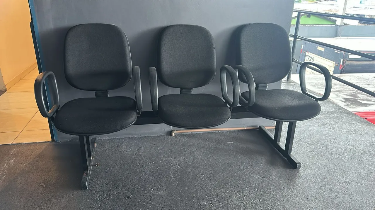 Conjunto de Cadeiras para Espera - Conforto e Estilo