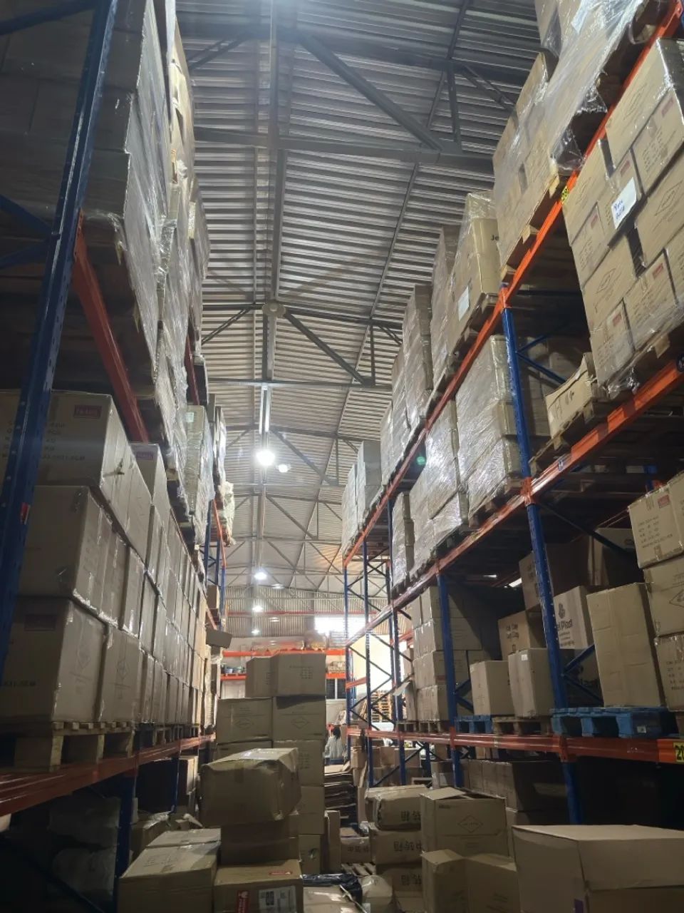 Barracão Galpão Marta Helena 1156m2 pé direito 7,5 Metros