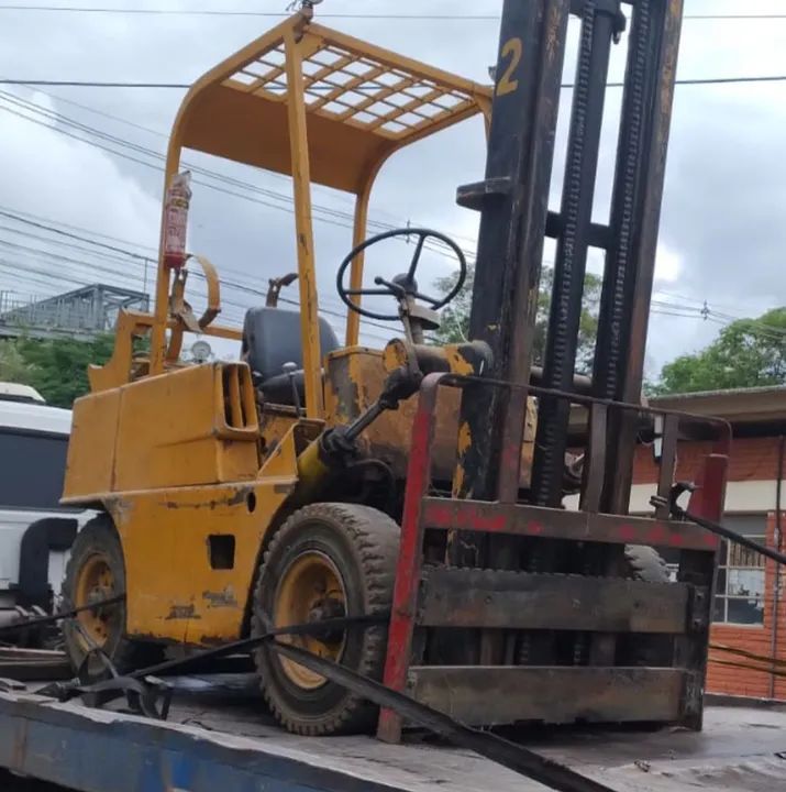 Empilhadeira Usada - 2.500kg - Foto 5