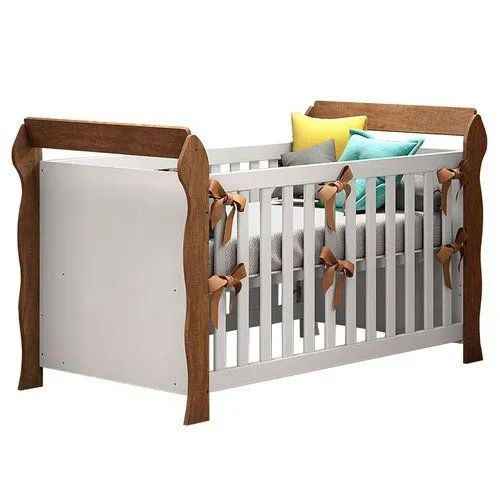 Colchão e Berço de Madeira com Design Moderno