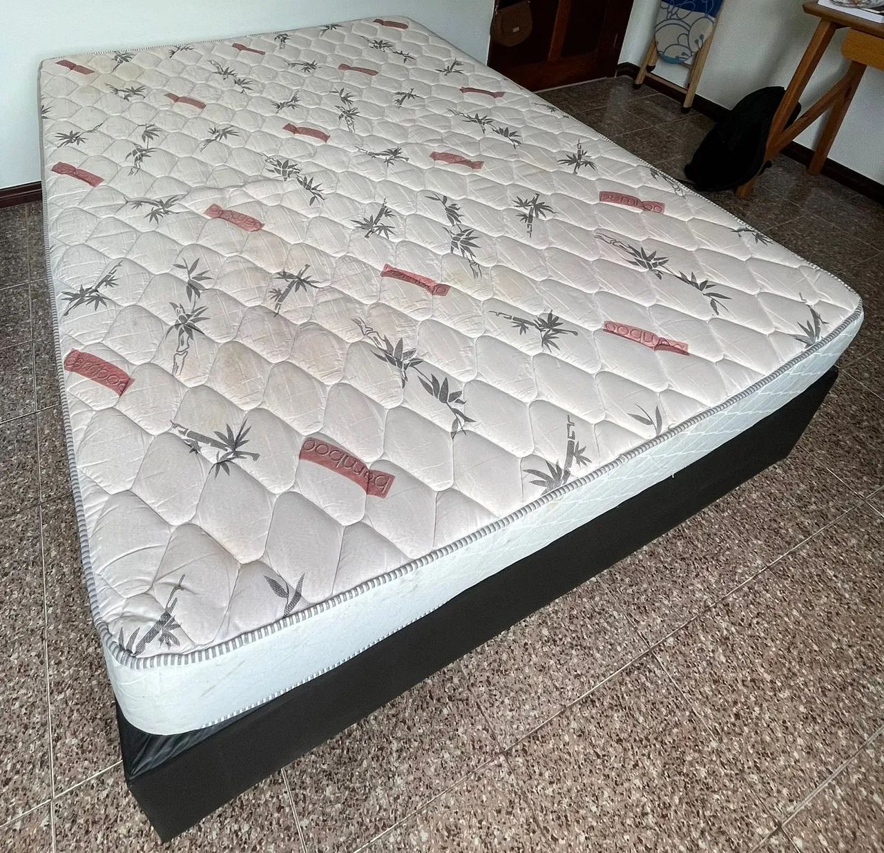 Vendo cama casal 