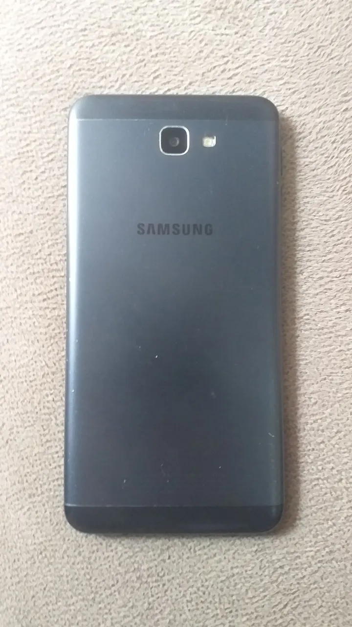 Samsung J7