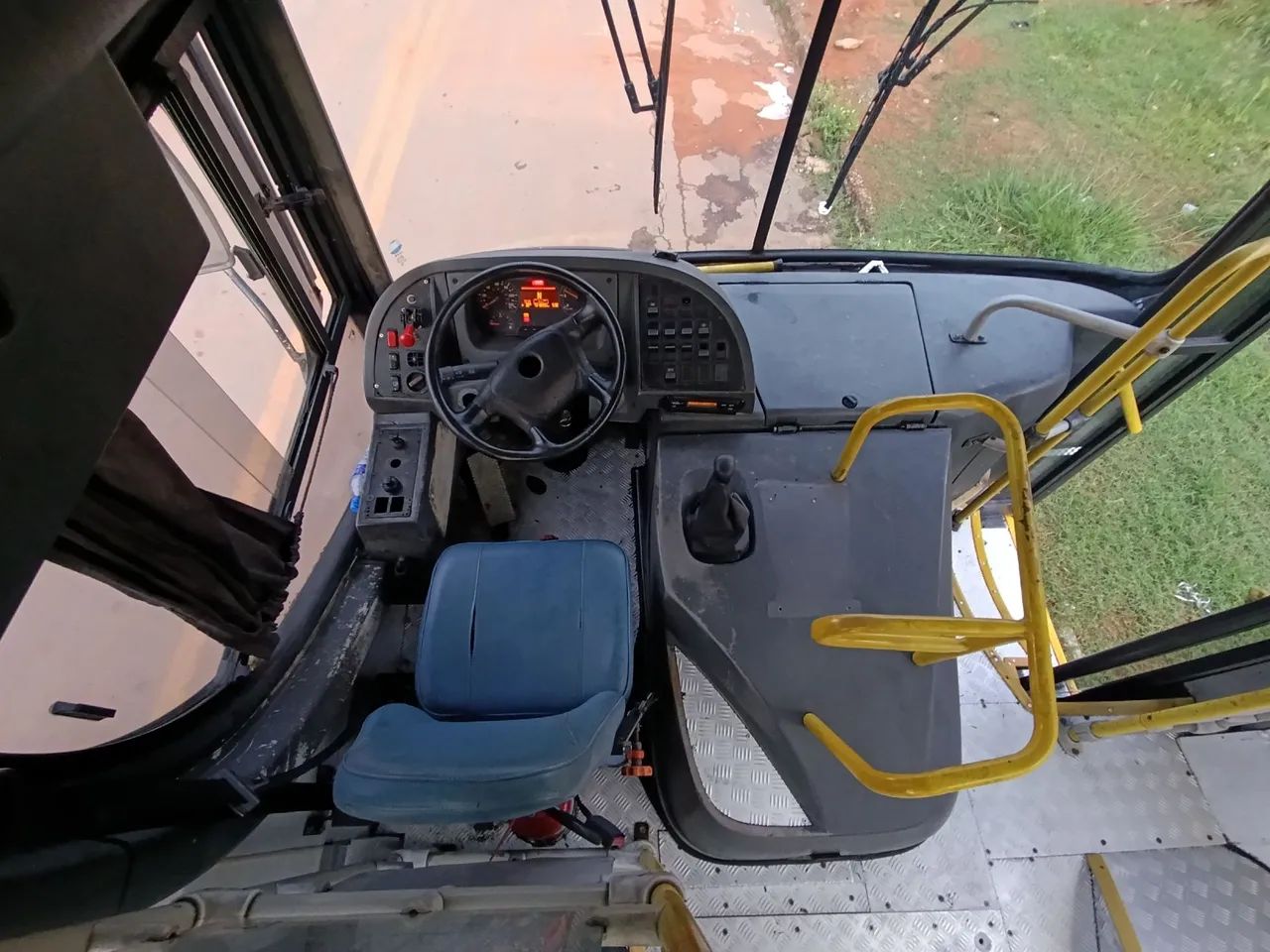 Ônibus Escolar em Ótimo Estado - Foto 7