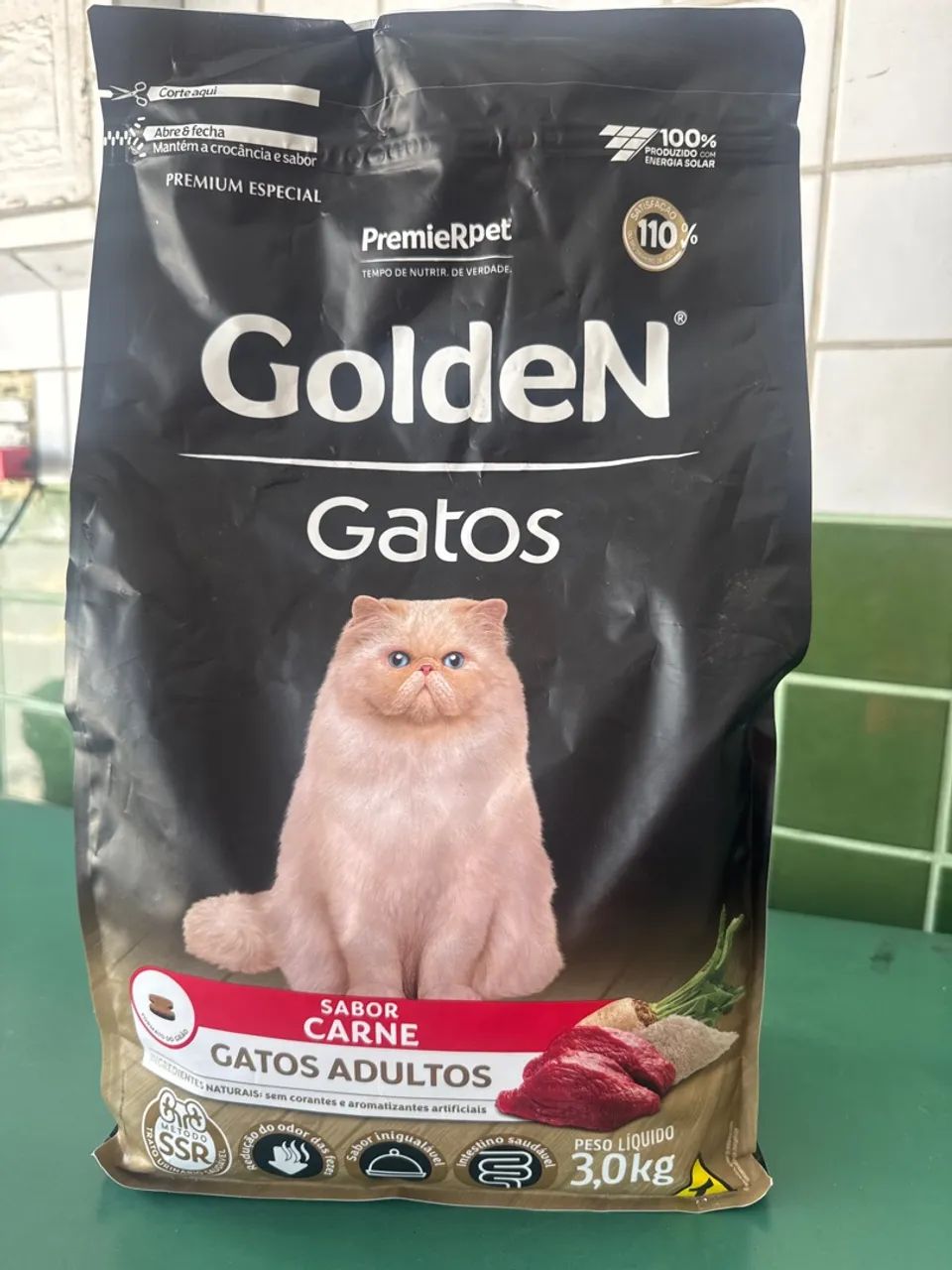 Ração Golden Gatos Adultos Sabor Carne 3kg