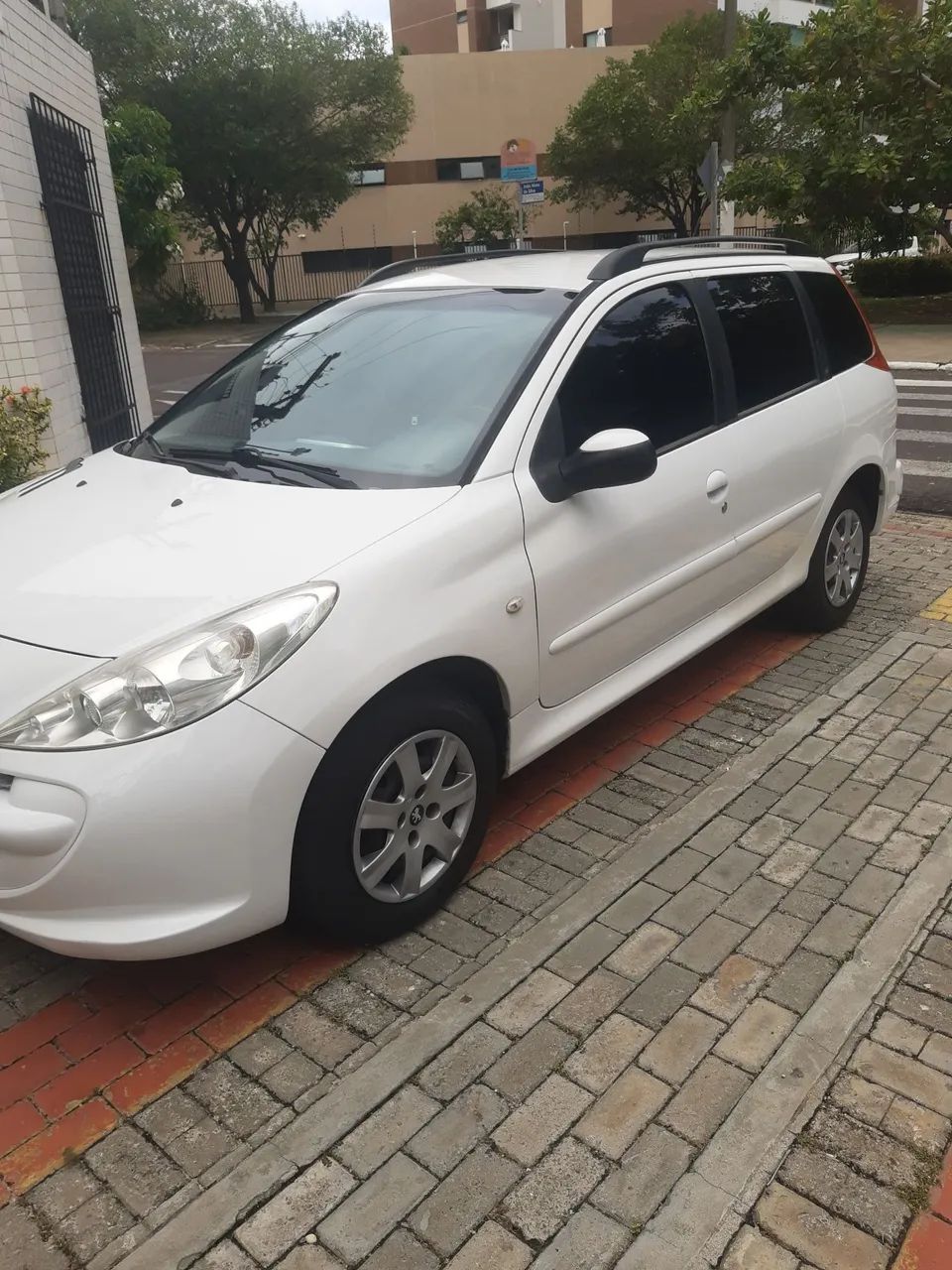 PEUGEOT SW 207  2013