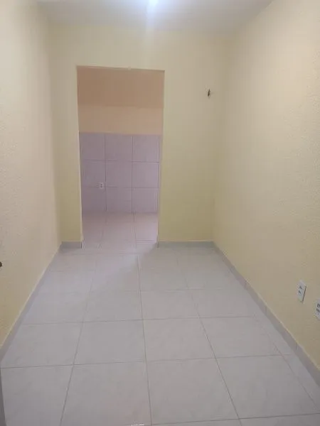 Apartamento com 1 Quarto(s) e 1 banheiro(s) para Alugar, 31 m² por R$ 800 / Mês