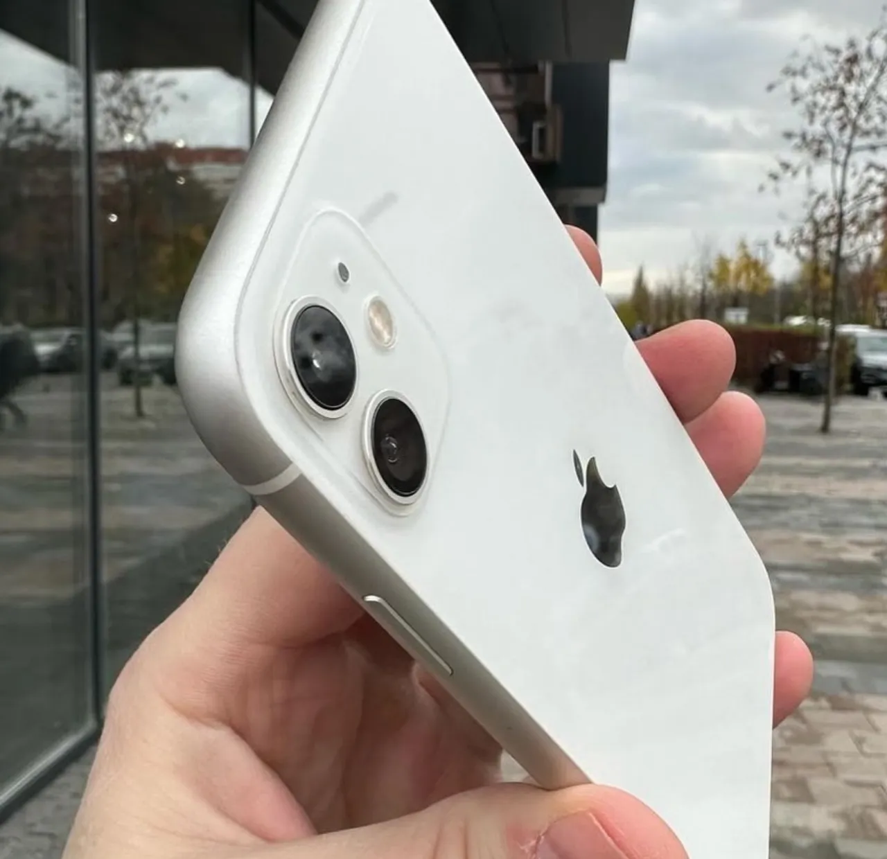 iPhone 11