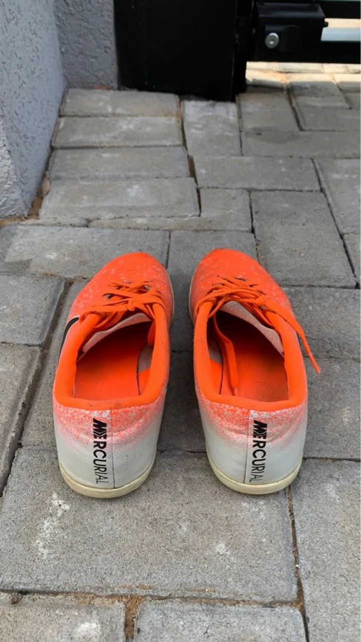 Tênis Nike Futsal - Tamanho 37 - Foto 2