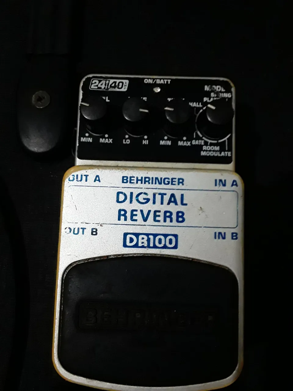 Pedal de Reverb Digital Behringer DR100