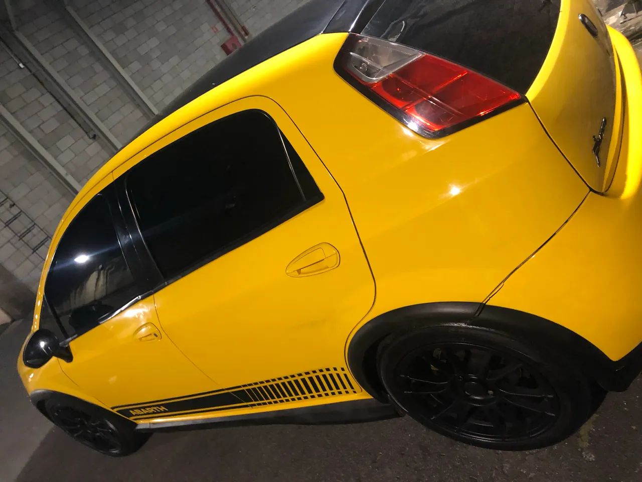 Fiat Punto T-jet 1.4 16V Turbo 5P 2010 - Foto 2