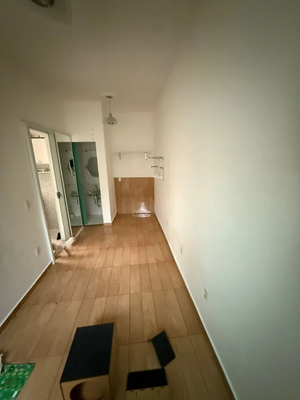 Quarto Suíte para Alugar - Centro de Vitória/ES - R$ 800