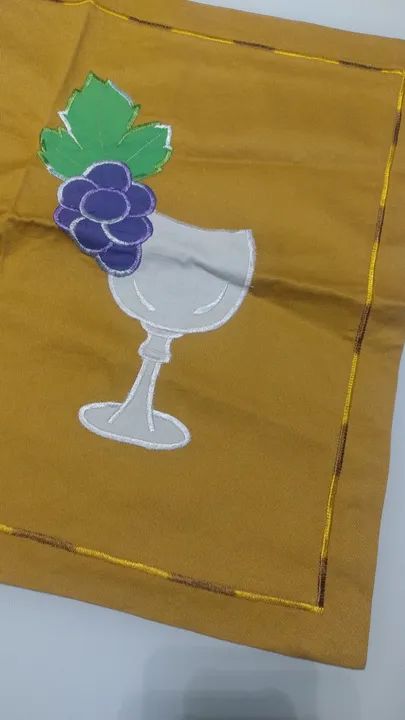 Par de Jogo Americano Bordado - Uva e Taça de ? - Foto 3
