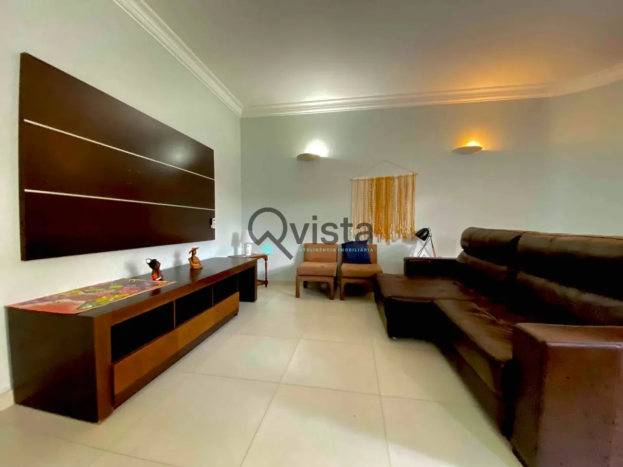 Apartamento para Locação Anual na Pitangueiras no Guarujá | QVista Inteligência Imobiliári