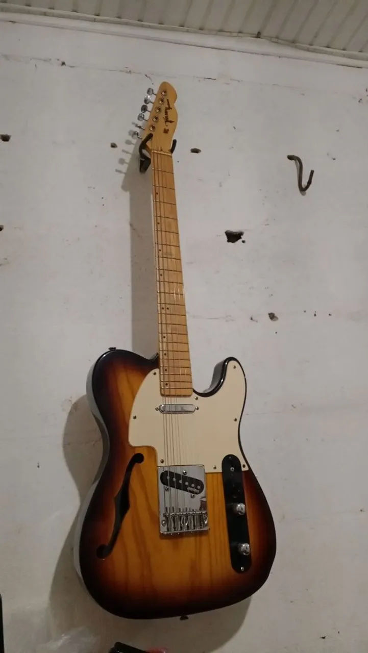 Guitarra Fender Telecaster Thinline