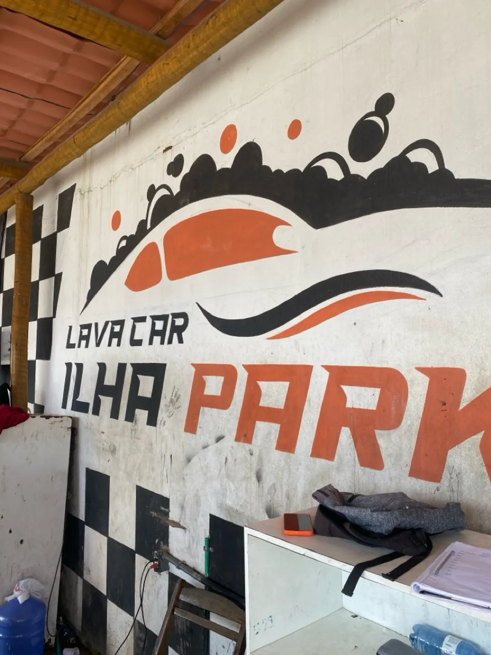 Vaga para lavador e arremate de carro