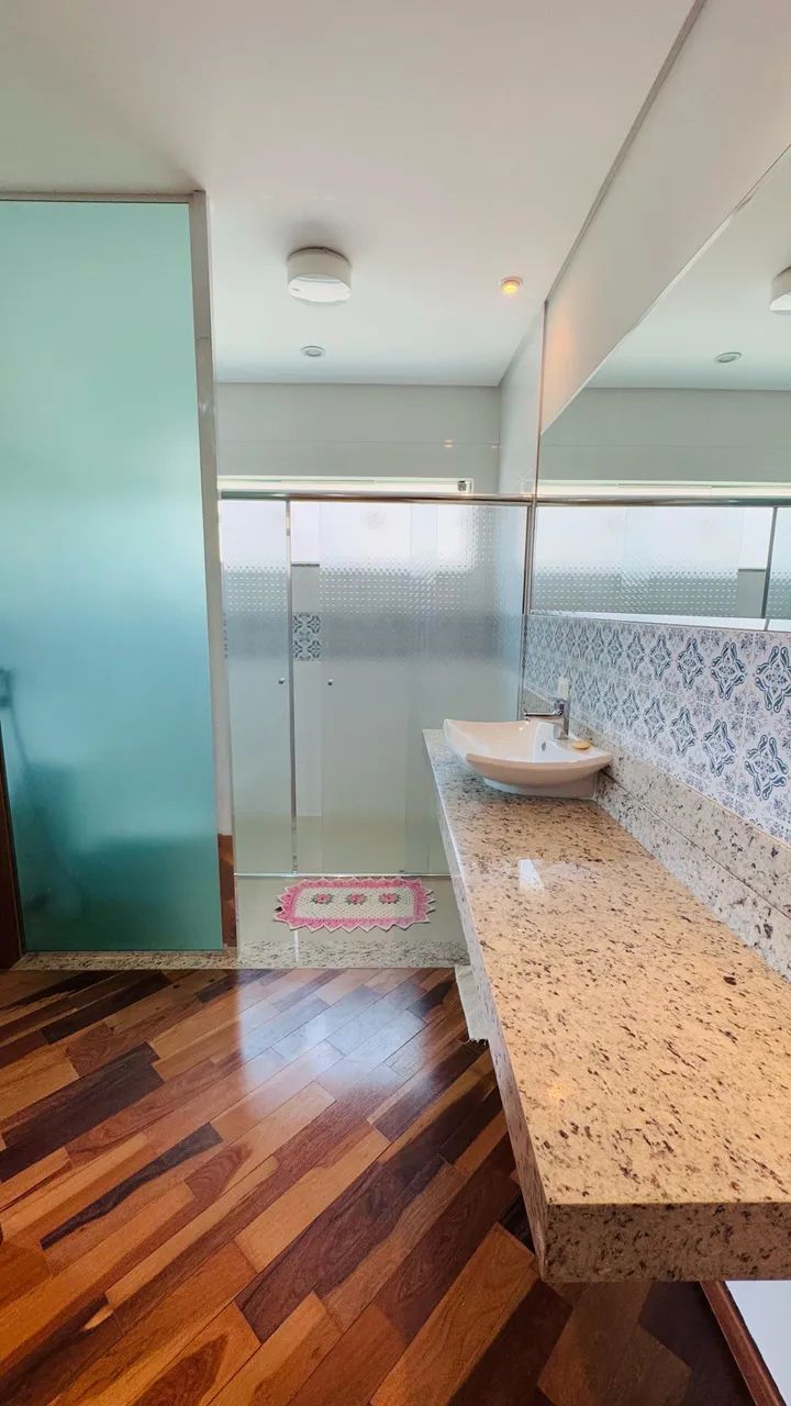 Sobrado Espaçoso em Bolsão Residencial  4 Dorms | 6 Banheiros | 260m² - Foto 4