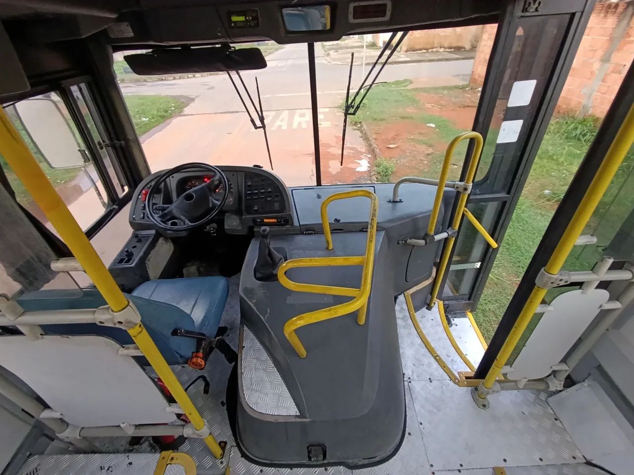 Ônibus Escolar em Ótimo Estado - Foto 9