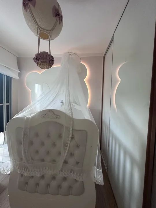 Berço com colchão 