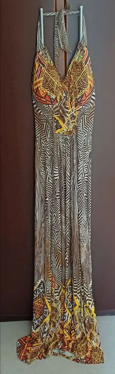 Vestido  longo.
