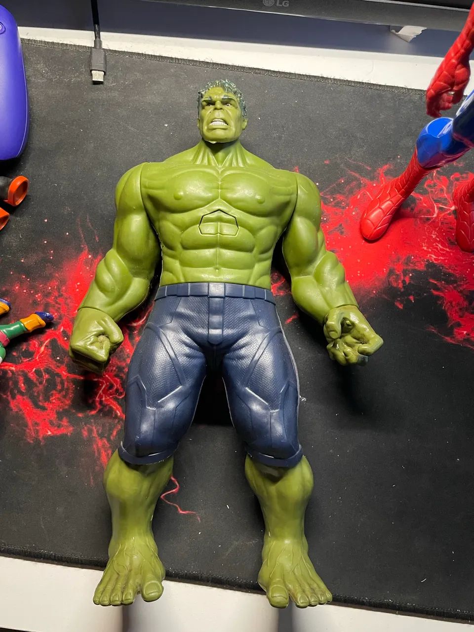 Hulk & Spider-Man64717107477890123