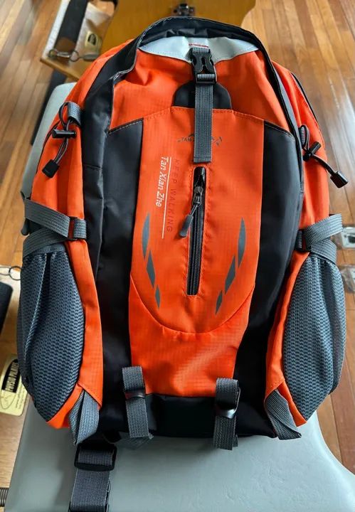 Mochila de Camping - Laranja e Cinza - Foto 3