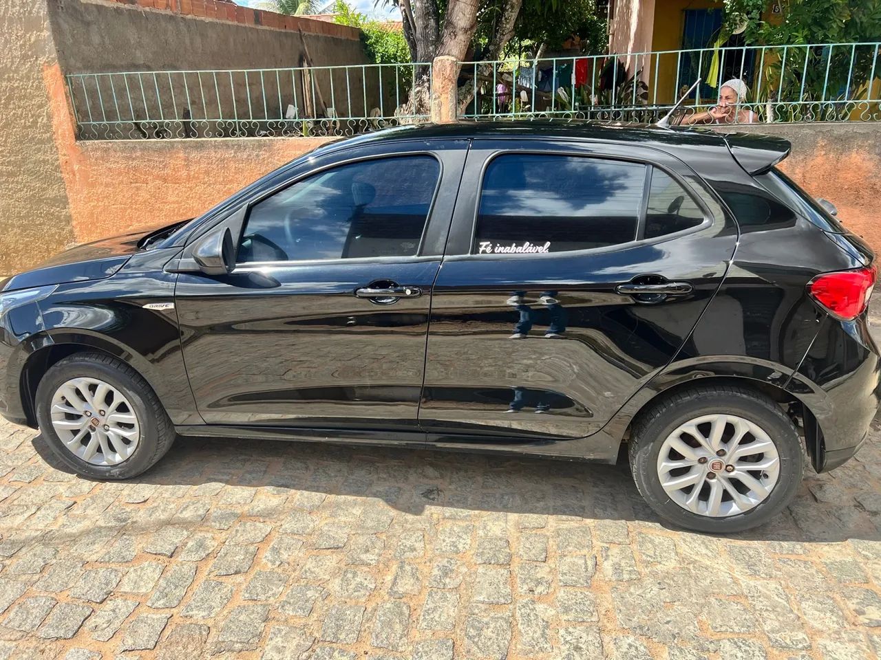 Carro no precinho e bem conservado 