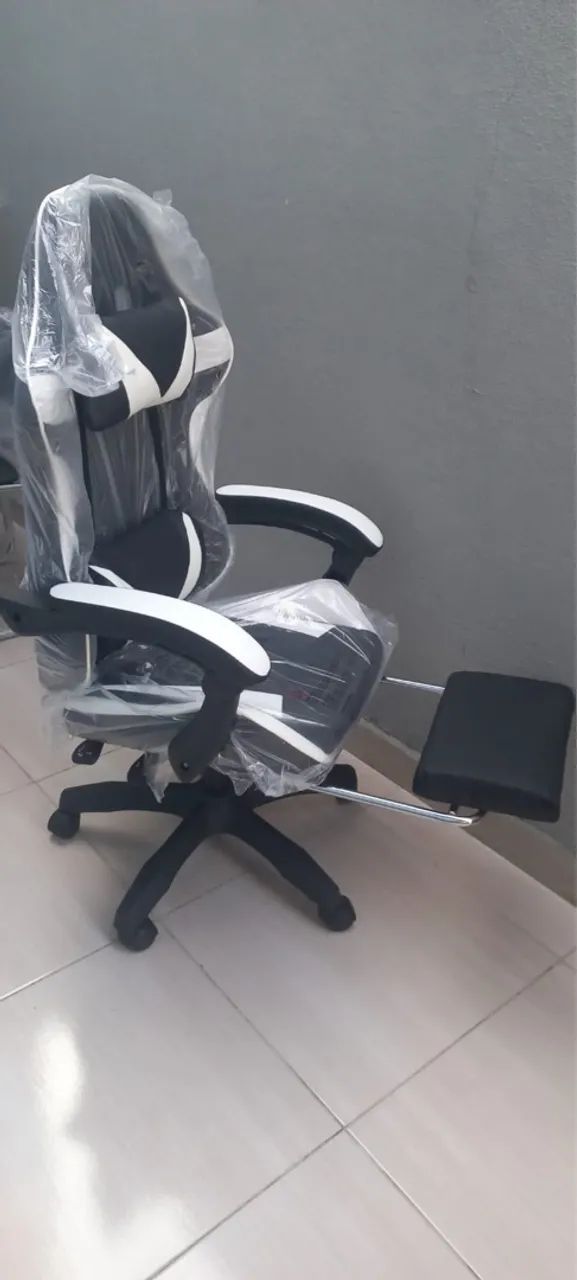 Cadeira Gamer Ergonômica Com Apoio para Pés - Nova na caixa