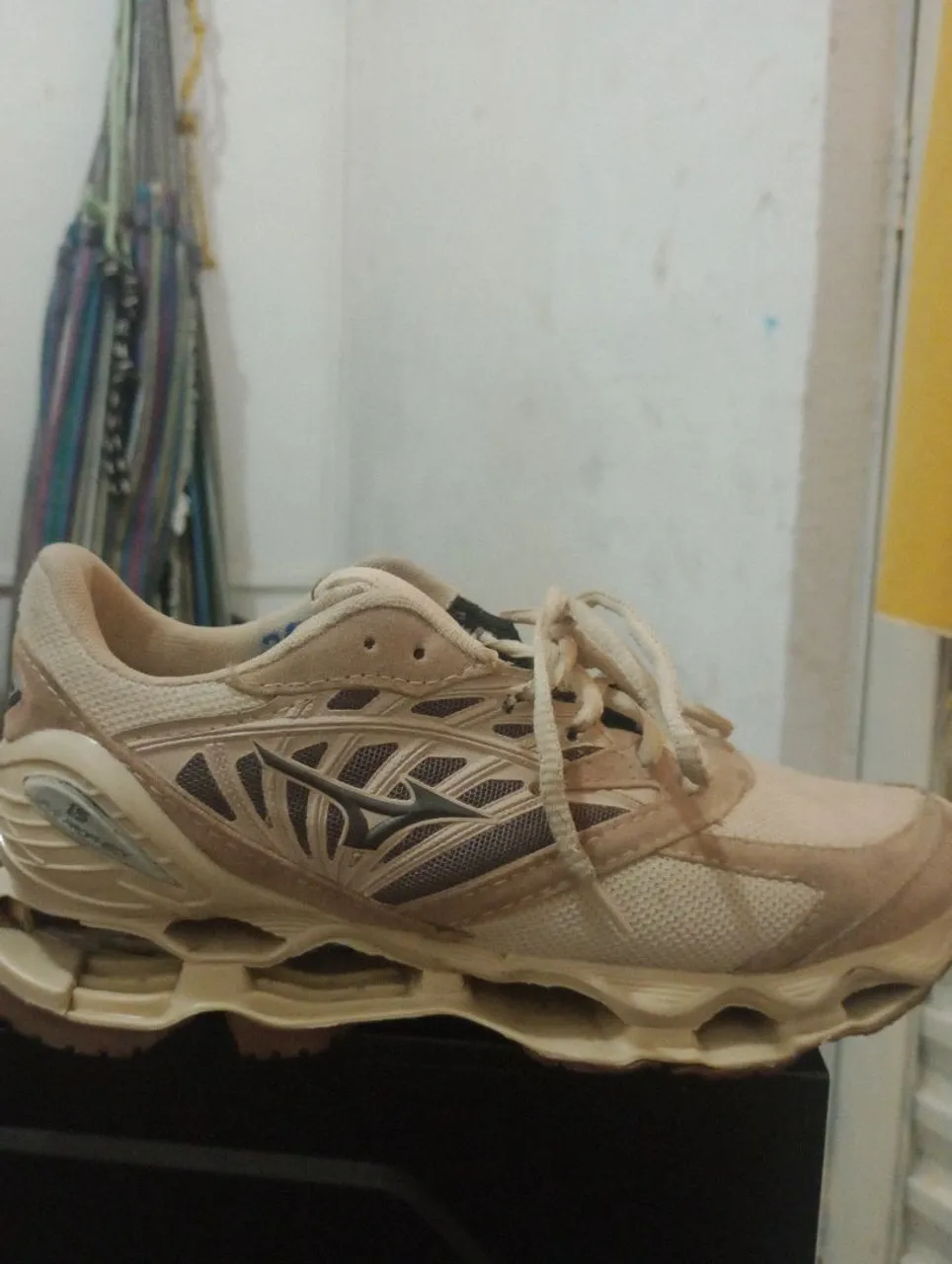 Tênis Mizuno Wave Prophecy Bege original não é RP?